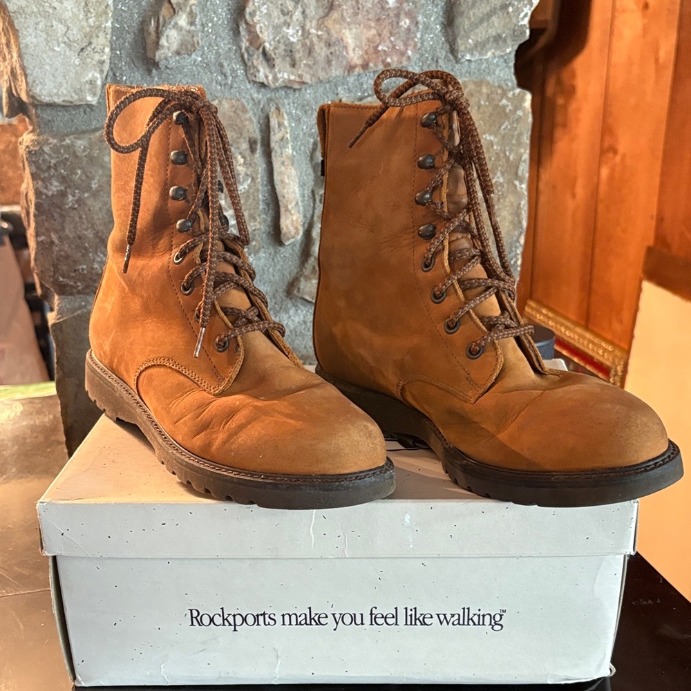 Rockport Women's Tan Lace-Up Boots